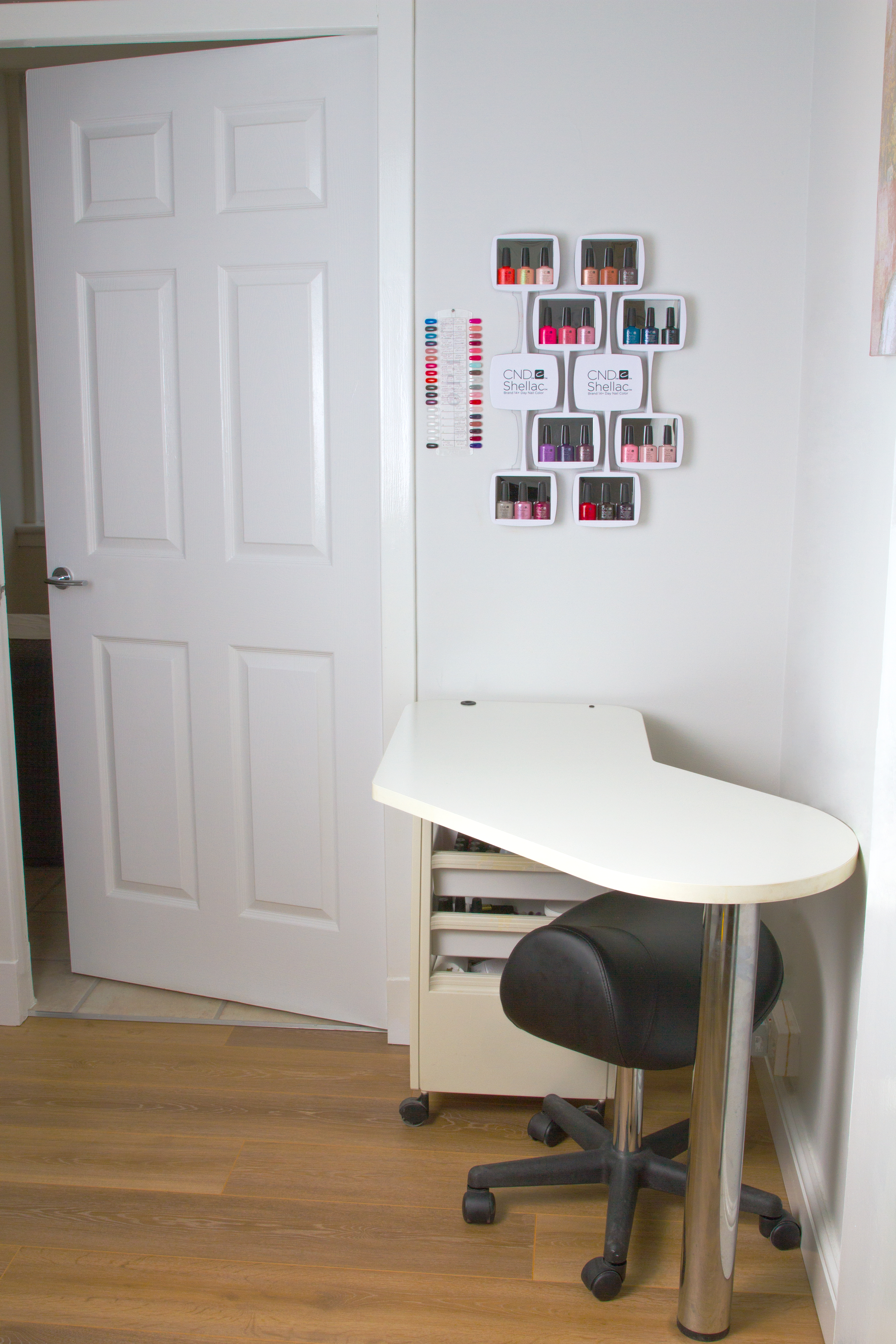Manicure Station